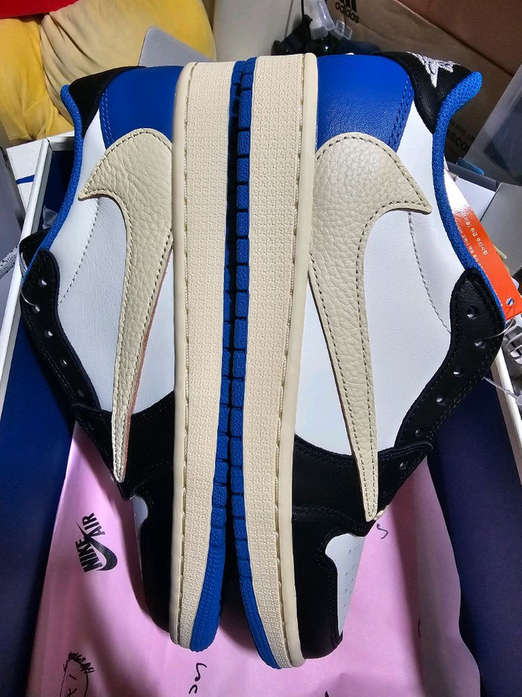 조던1 프라그먼트 트래비스스캇--2