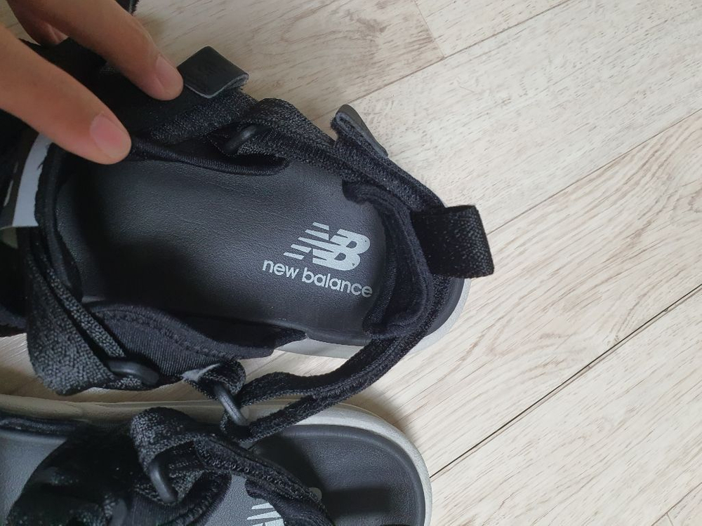 280 뉴발란스 정품 샌들 신발 280사이즈 완전좋아요--1