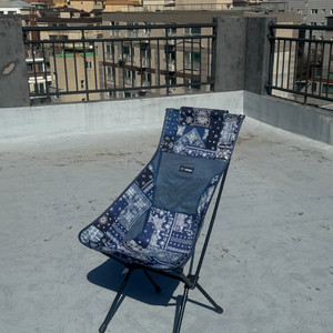 헬리녹스 선셋 체어 블루 반다나 퀼트 상태 S