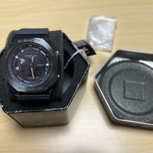 지샥 GM-2100N-2ADR 판매합니다.