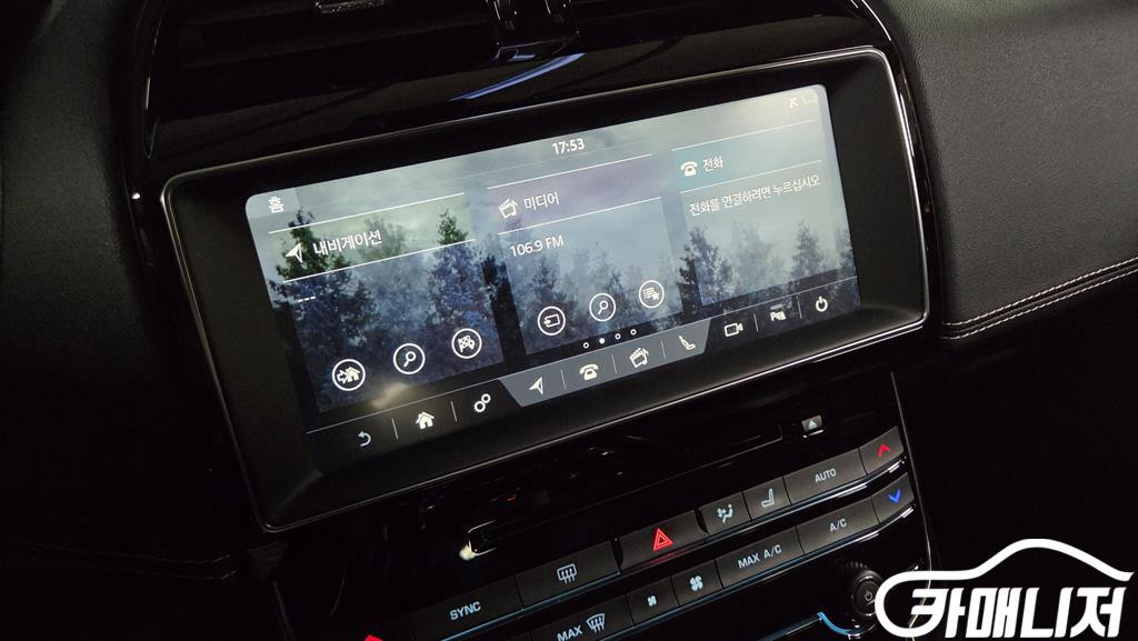 [재규어]XE 2.0D R스포츠 #3월급매--7