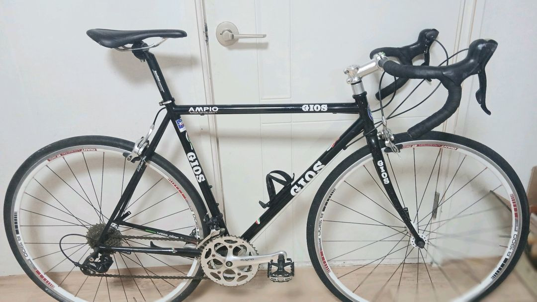 지오스 엠피오 크로몰리--9