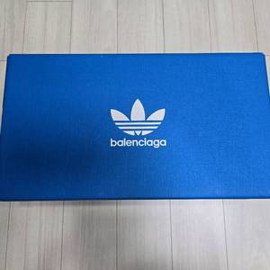 발렌시아가 스탠스미스 43 코어 화이트 새제품 팝니다. 이미지