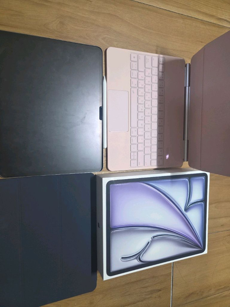 아이패드 에어 13 와이파이 128 +애플펜슬 +키보드+케이스 팔아요--0