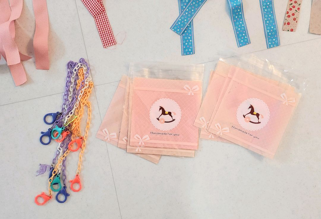 [새상품] 일괄할인 / 개별구매 가능 / 여아 유아 머리핀 악세서리 수납 정리 벽걸이 아이방인테리어--1