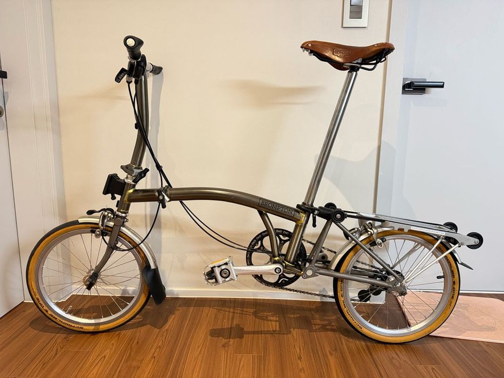 브롬톤 로우라커 티탄 s2r-x 판매합니다 이미지