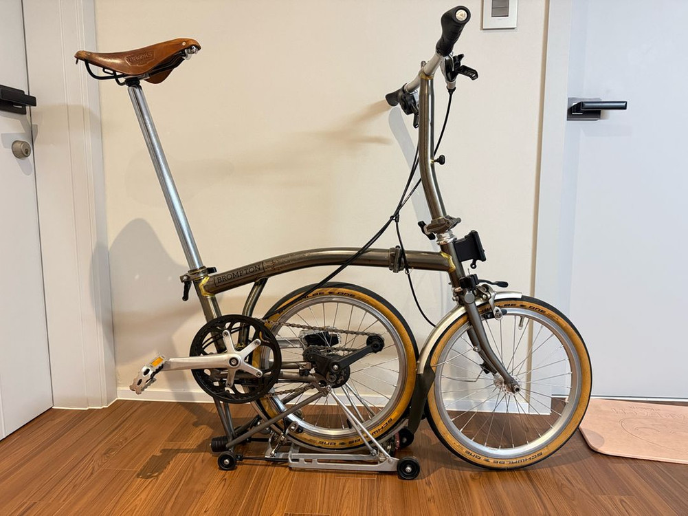 브롬톤 로우라커 티탄 s2r-x 판매합니다 이미지