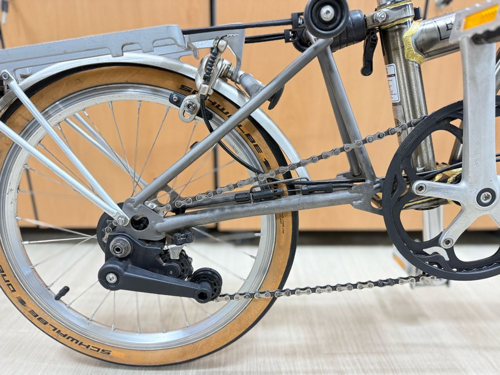 브롬톤 로우라커 티탄 s2r-x 판매합니다 이미지