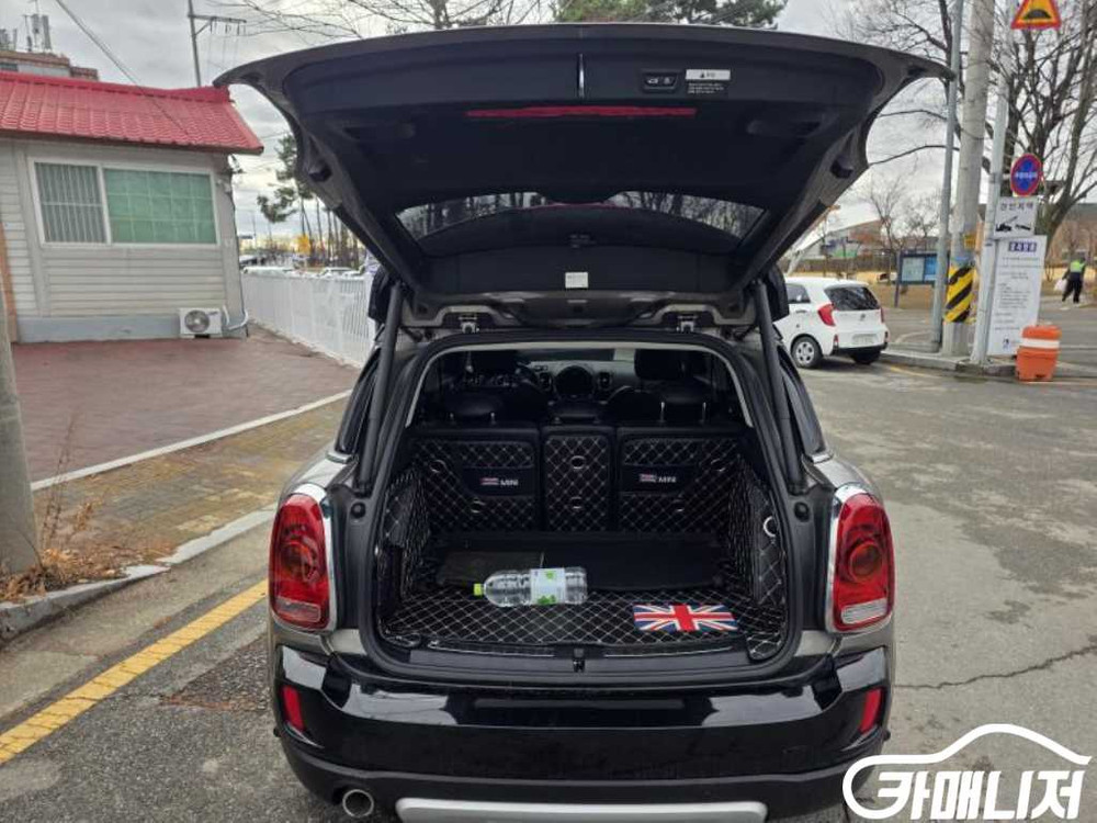 [미니]컨트리맨 (F60) 2.0 쿠퍼 D ALL4 하이트림 (5인승) #3월급매--4
