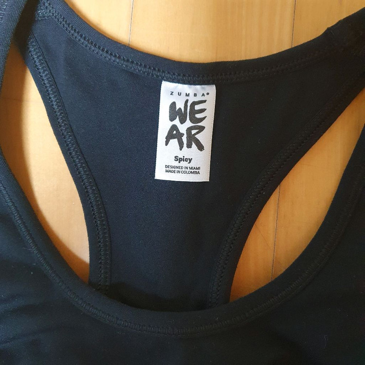 정품 줌바상의들 이미지