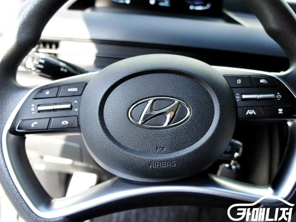 [현대]스타리아 2WD 디젤 카고 스마트 3인승 (3인승) #3월급매--6