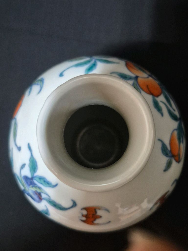 중국도자기 분채 투채 파도 복숭아 도안 병 이미지