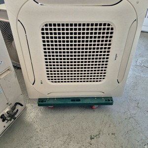 중고에어컨LG17년식26평 냉난방기 천장형에어컨 이미지