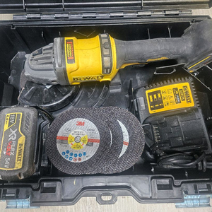 디월트 DCG418 60V MAX 브러쉬리스 충전 앵글 그라인더 세트