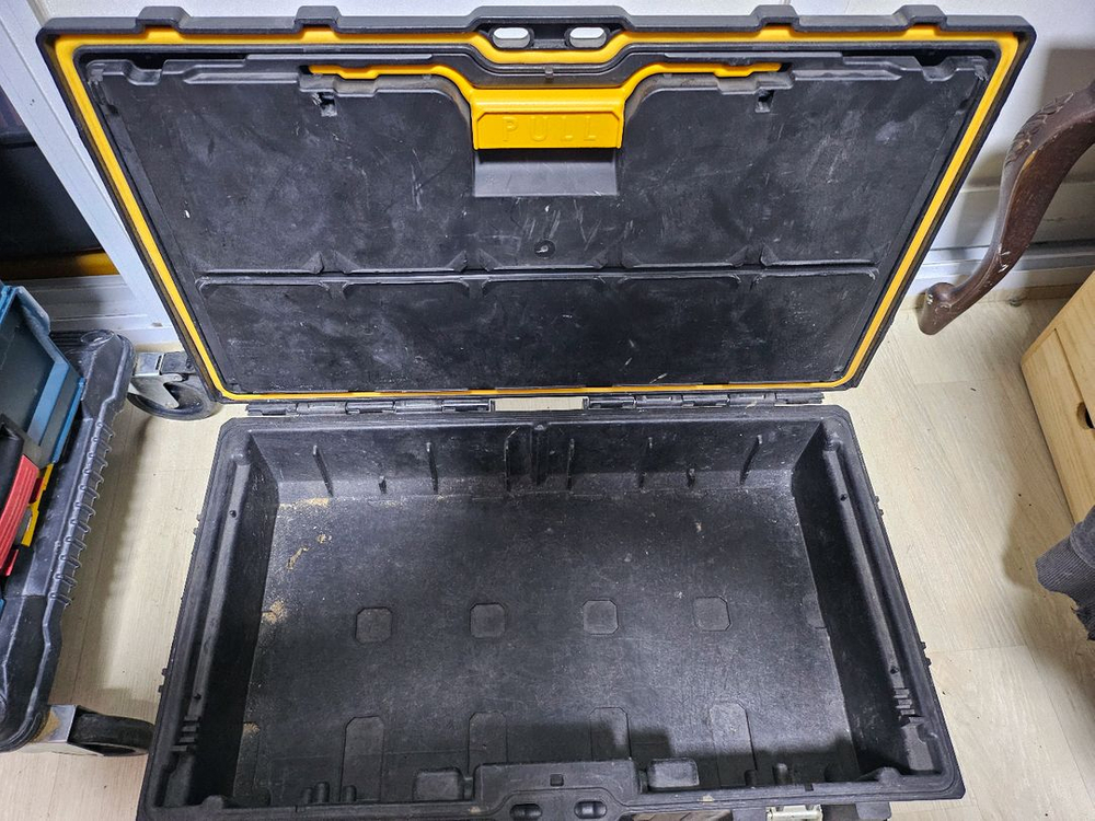 디월트 터프시스템 공구함 3개 이미지