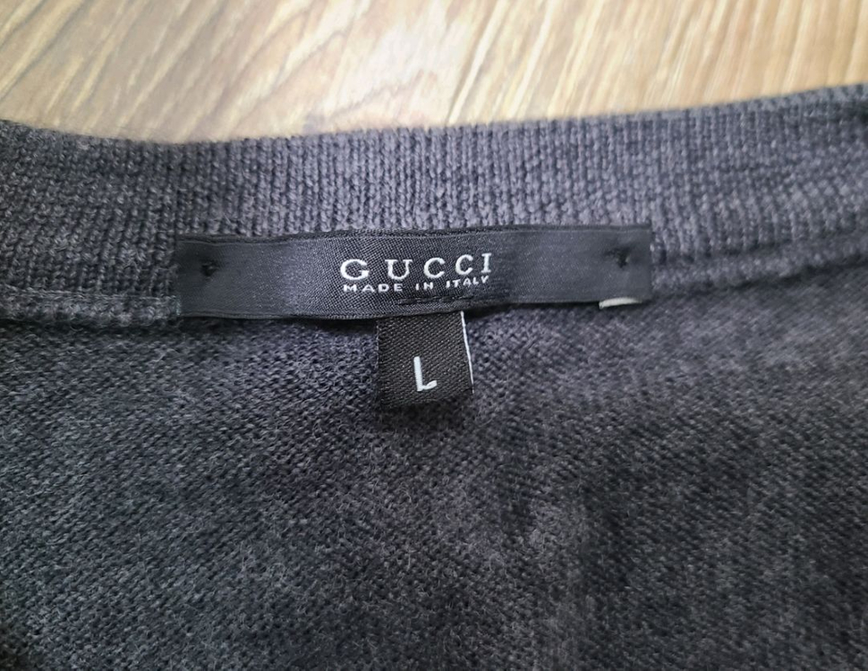 구찌 니트 명품 가디건 맨투맨 명품티스웻셔츠자켓패딩구찌루이비통디올셀린느프라다톰브라운에르메스--4