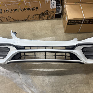 벤츠 w213 s63 스타일 범퍼 화이트 팝니다