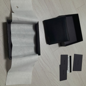 프라다 사피아노 2MO738 레더 반지갑