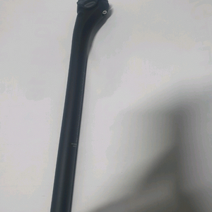 초경량 무광 카본 싯포스트. 클램프까지 카본