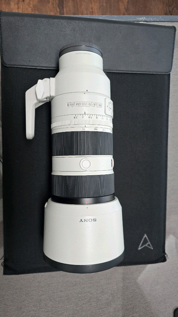 FE 70-200mm F2.8 GM 망원렌즈--1