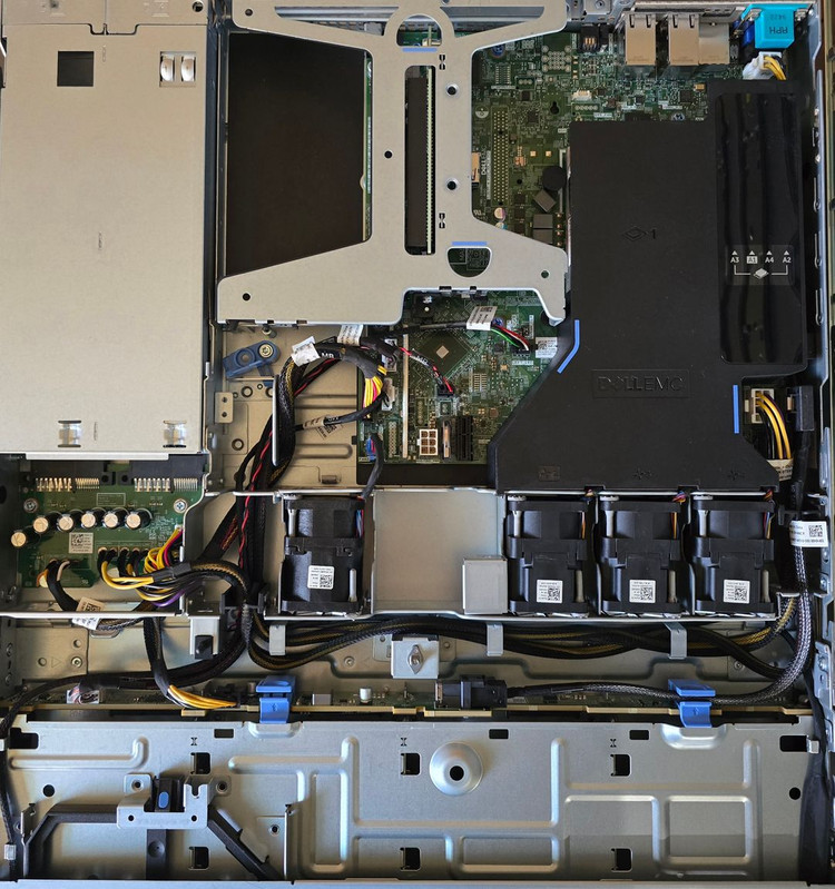 (1U 서버) DELL R340 LFF 4BAY E-2144G 중고서버--1