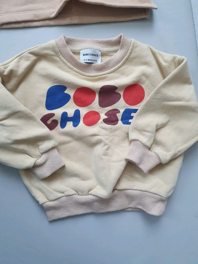 귀여운 아동용 맨투맨 티셔츠입니다- 보보쇼즈: 18-24개월, 86cm- 모이몰른: 100/56 사이즈아이들이 편안--1