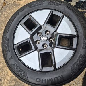 싼타페MX5SUV 순정 휠타이어 세트 이미지
