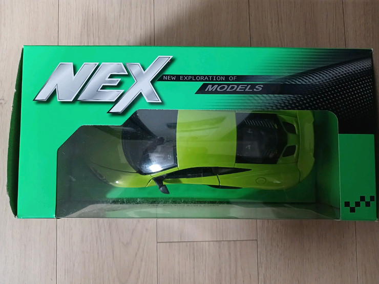 Welly 1/24 맥라렌 675LT Coupe 다이캐스트 모형자동차 새상품 판매 (미개봉) 이미지