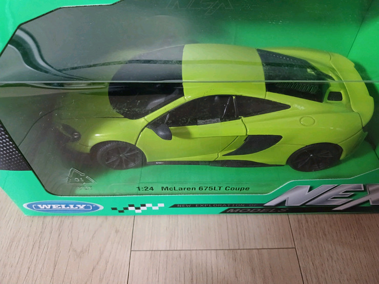 Welly 1/24 맥라렌 675LT Coupe 다이캐스트 모형자동차 새상품 판매 (미개봉) 이미지