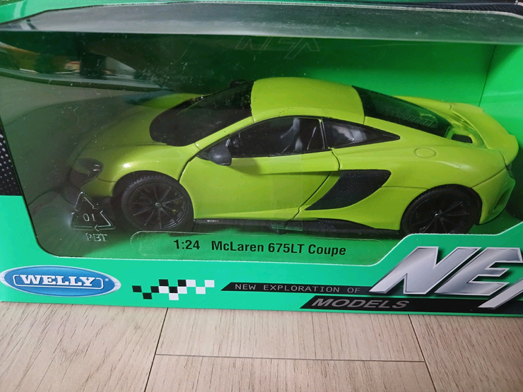 Welly 1/24 맥라렌 675LT Coupe 다이캐스트 모형자동차 새상품 판매 (미개봉) 이미지