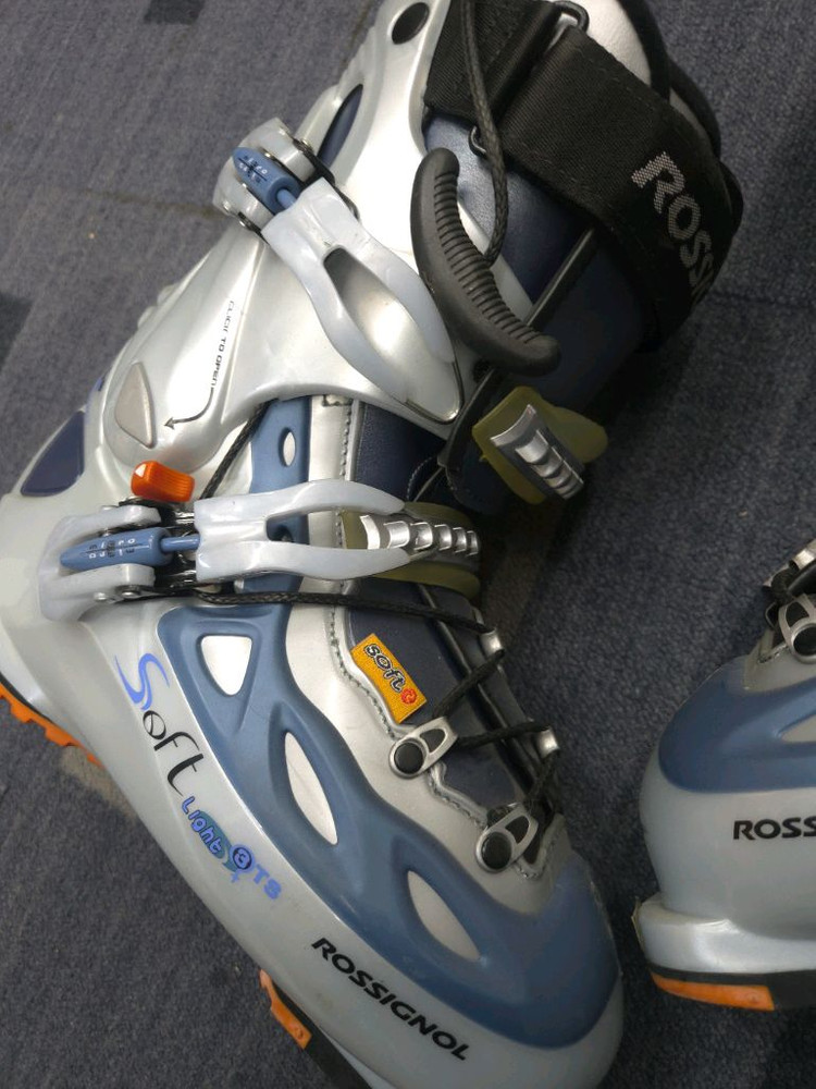 Rossignol Soft Light 스키 부츠235 245 250mm 이미지