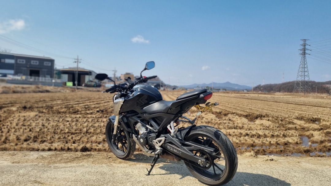 혼다 cb 125r 18년식 검정 차량 급매 합니다. 이미지