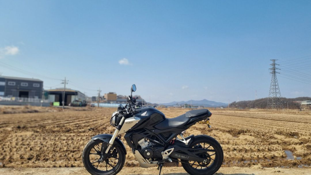혼다 cb 125r 18년식 검정 차량 급매 합니다. 이미지