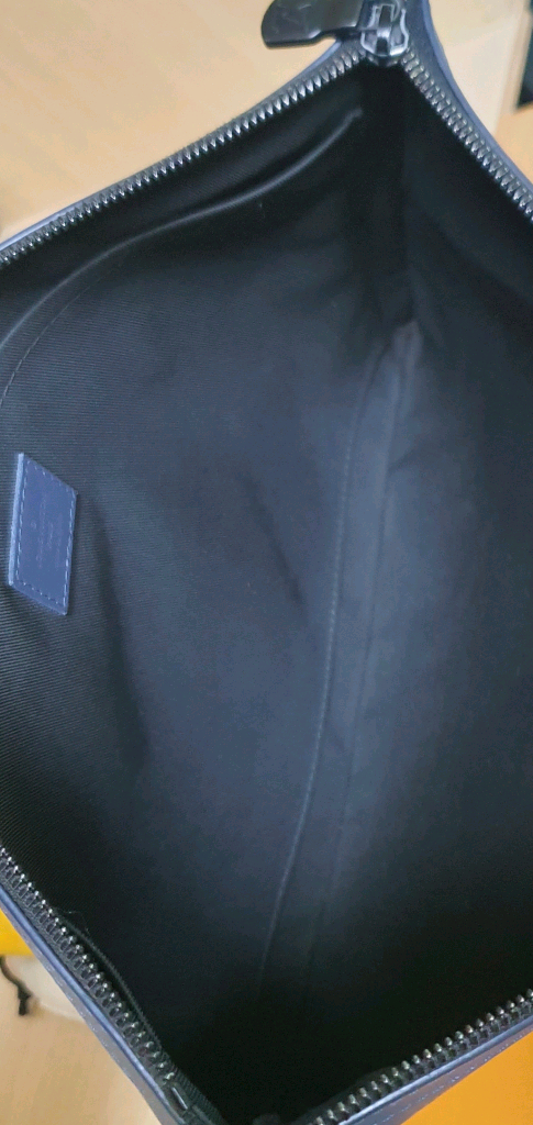 루이비통 쉐도우 클러치/클러치백 한정판 정품S급(감정O)구찌프라다디올고야드샤넬셀린느보테가생로랑버버리발렌시아가가방--8