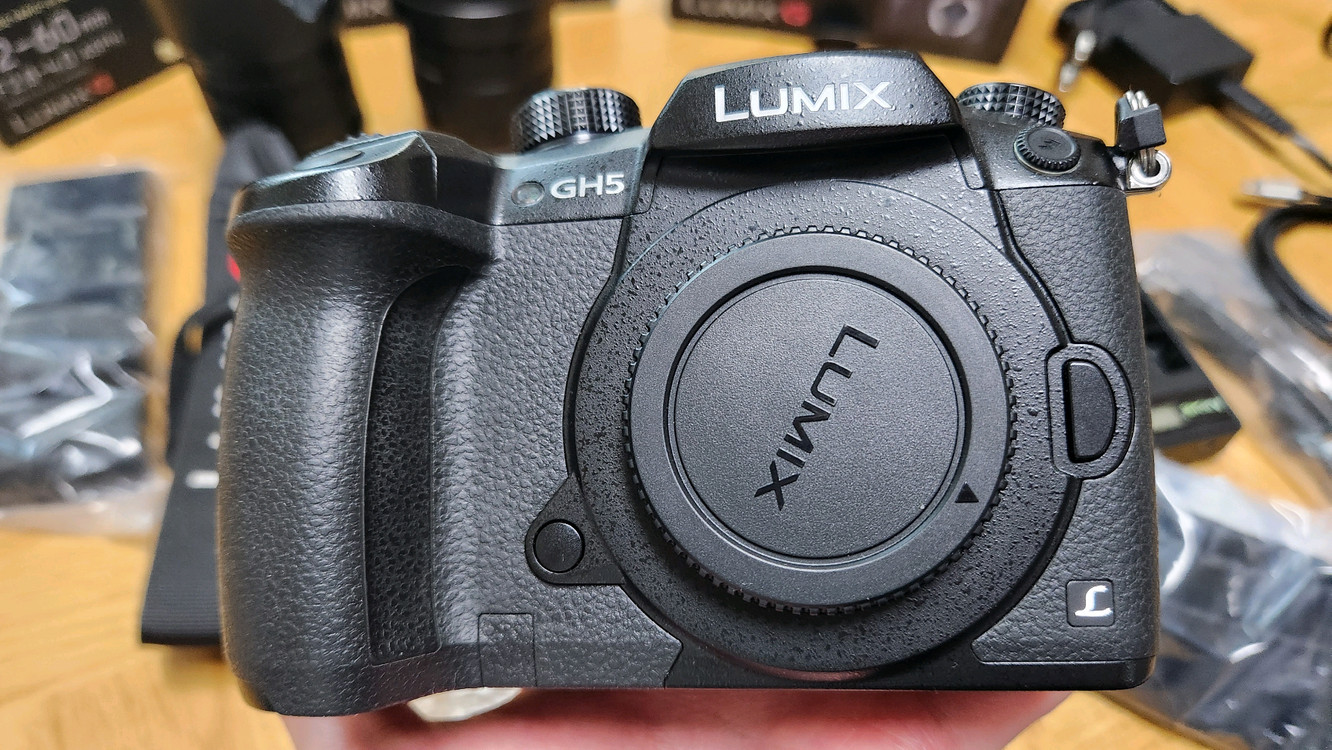 루믹스 Gh5 바디+렌즈 풀세트 팔아요--1