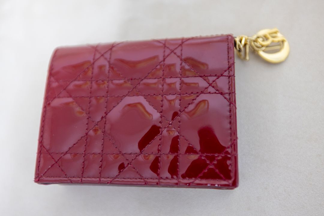 디올 레이디 까나쥬 지갑 레드 이미지