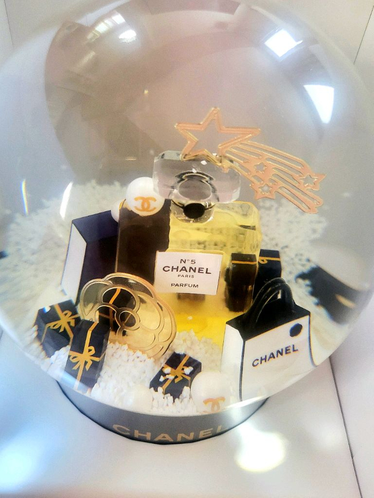 새상품)60000)홀리데이)샤넬 스노우볼 이미지