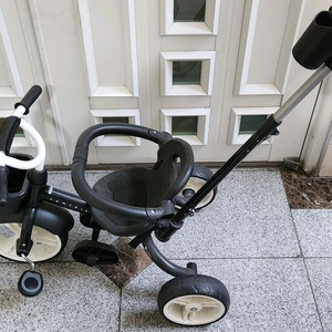 삼천리 자전거(샘트라이크100)유모차형 세발자전거 판매합니다.