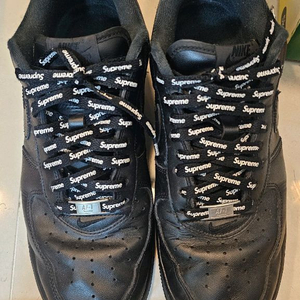 나이키 에어포스1 슈프림 블랙 270