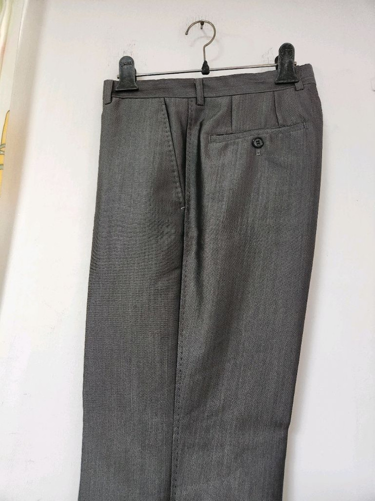 TRUGEN 그레이 남성 정장 양복 세트95/30 이미지