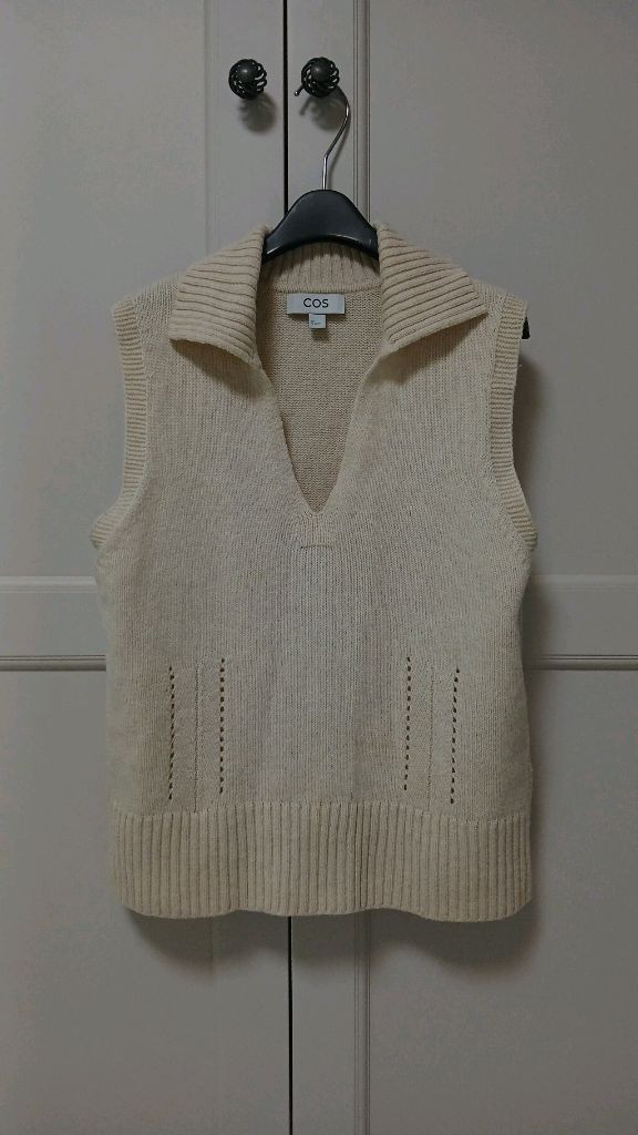 COS 코스 베이지색 니트 조끼 S(상태최상)--6