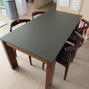 디쟈트 화산석 6인식탁 의자