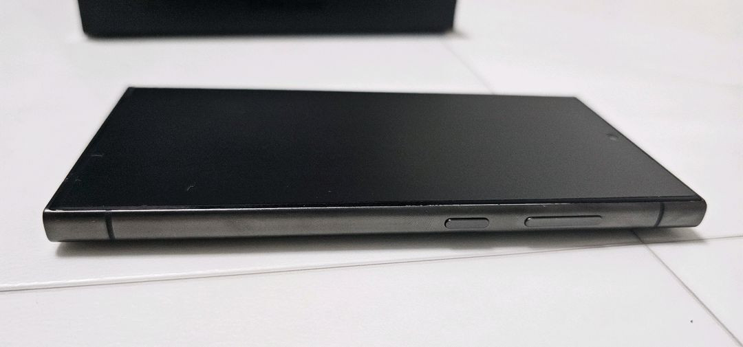 갤럭시 S24 울트라 블랙 256gb(SKT)--2