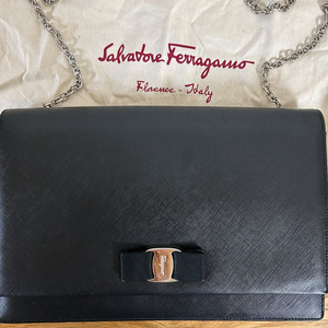 [페라가모] 사피아노 지니 체인 숄더 크로스백 (21 E015/02)