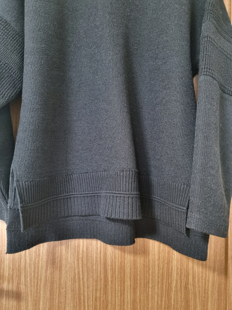 SYSTEM 한섬 시스템 블랙 절개 오버핏 니트 스웨터 국내 105사이즈 판매합니다~!--2