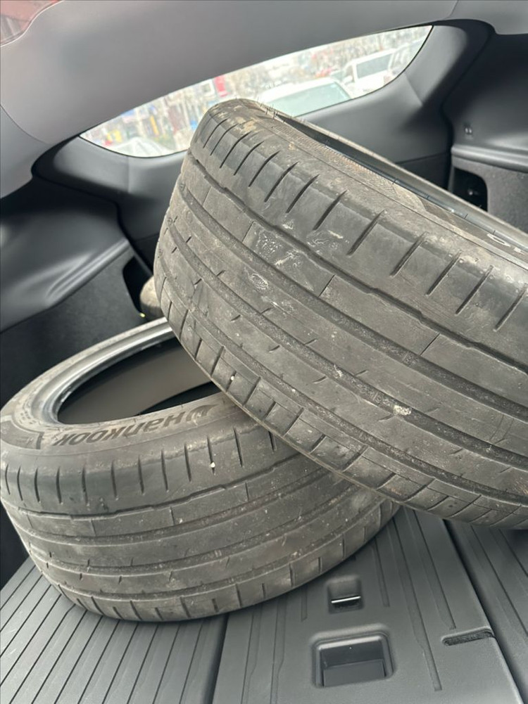 모델Y 주니퍼 한국타이어 벤투스 S1 에보3 (255/45R/19) 15000km 주행--1