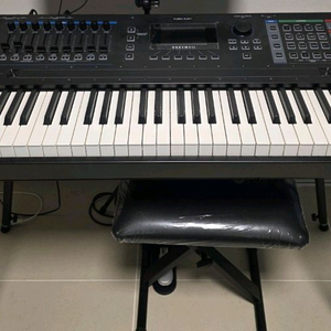 88건반 신디사이저 이미지