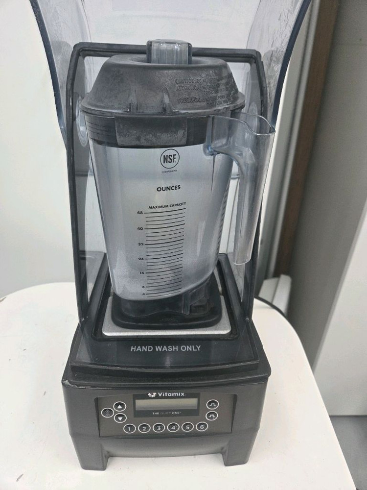 바이타믹스콰이어트원 블렌더--1