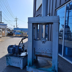 유압절단기 수지 절단기