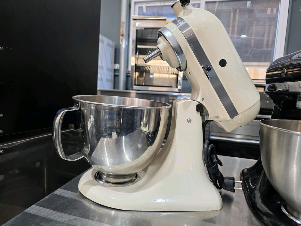 키친에이드 아티잔 후드믹서 5KSM130WAC 이미지